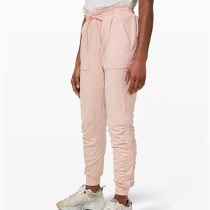LULULEMON Beyond the Studio Lined Jogger - Feather Pink, Size 6, Like New